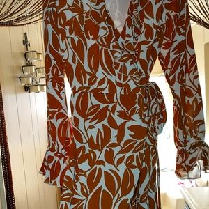 Lucy Paris wrap around dress, Large, floral print.